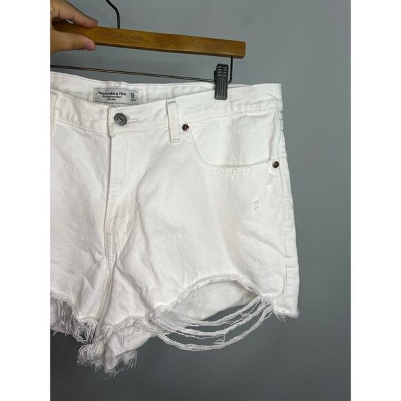Abercrombie & Fitch The Cutoff Short High Rise 33 - Picture 2 of 6